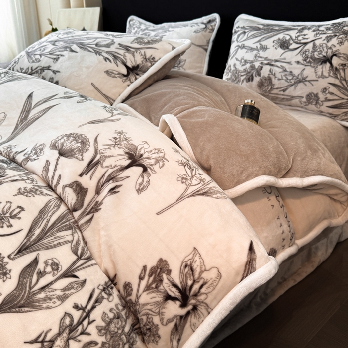 91家纺网 家纺一手货源 找家纺 诺梵2025新款牛8斤奶绒印花包边四件套铃兰花香-灰