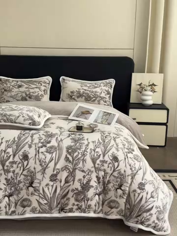 91家纺网 家纺一手货源 找家纺 诺梵2025新款牛8斤奶绒印花包边四件套铃兰花香-灰