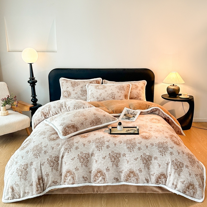 91家纺网 家纺一手货源 找家纺 诺梵2025新款牛8斤奶绒印花包边四件套伊芙琳