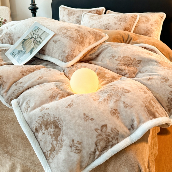 91家纺网 家纺一手货源 找家纺 诺梵2025新款牛8斤奶绒印花包边四件套伊芙琳