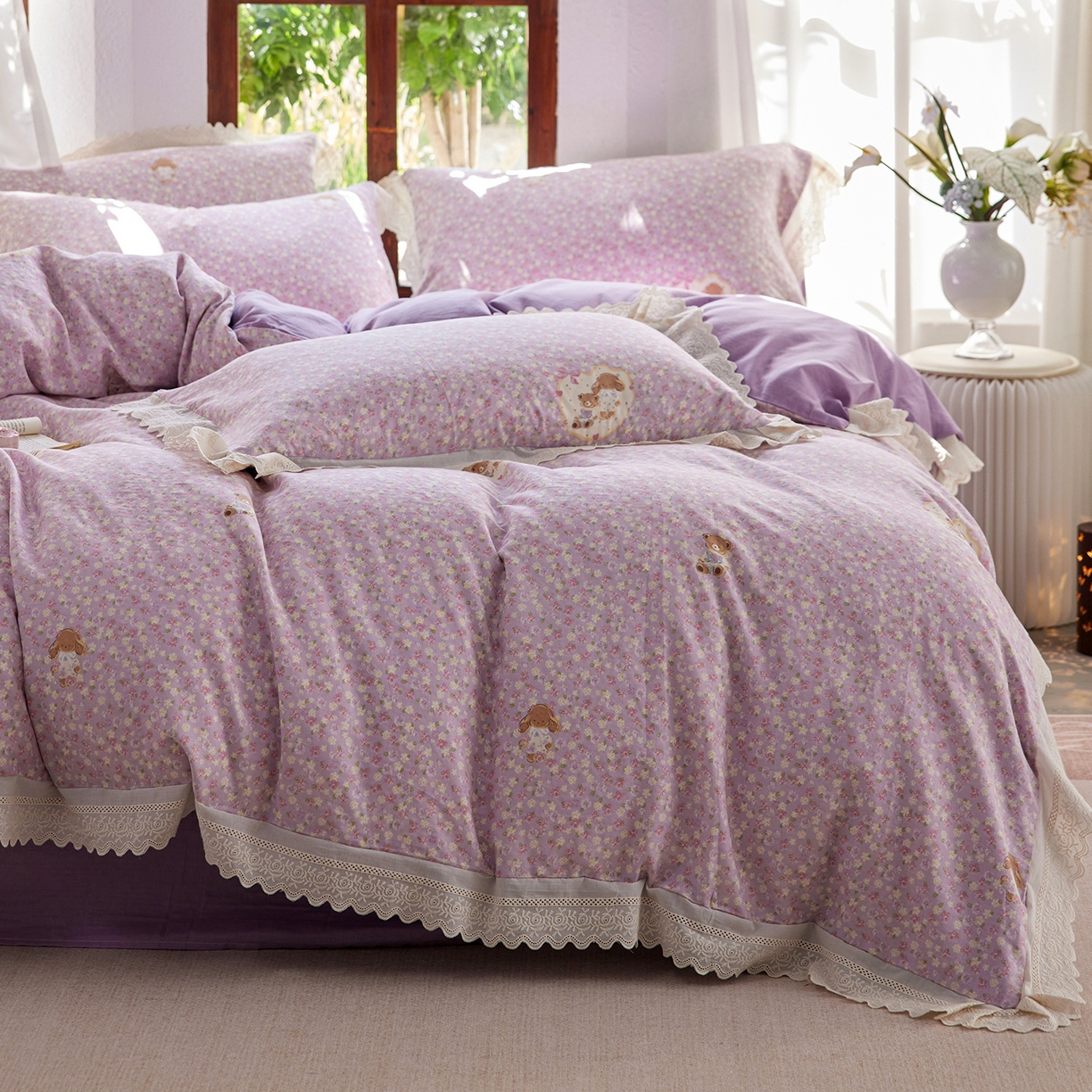 91家纺网 家纺一手货源 找家纺 清雅福 2026春夏新品韩版全棉双层纱镂空花边系列四件套 粉色回忆-紫