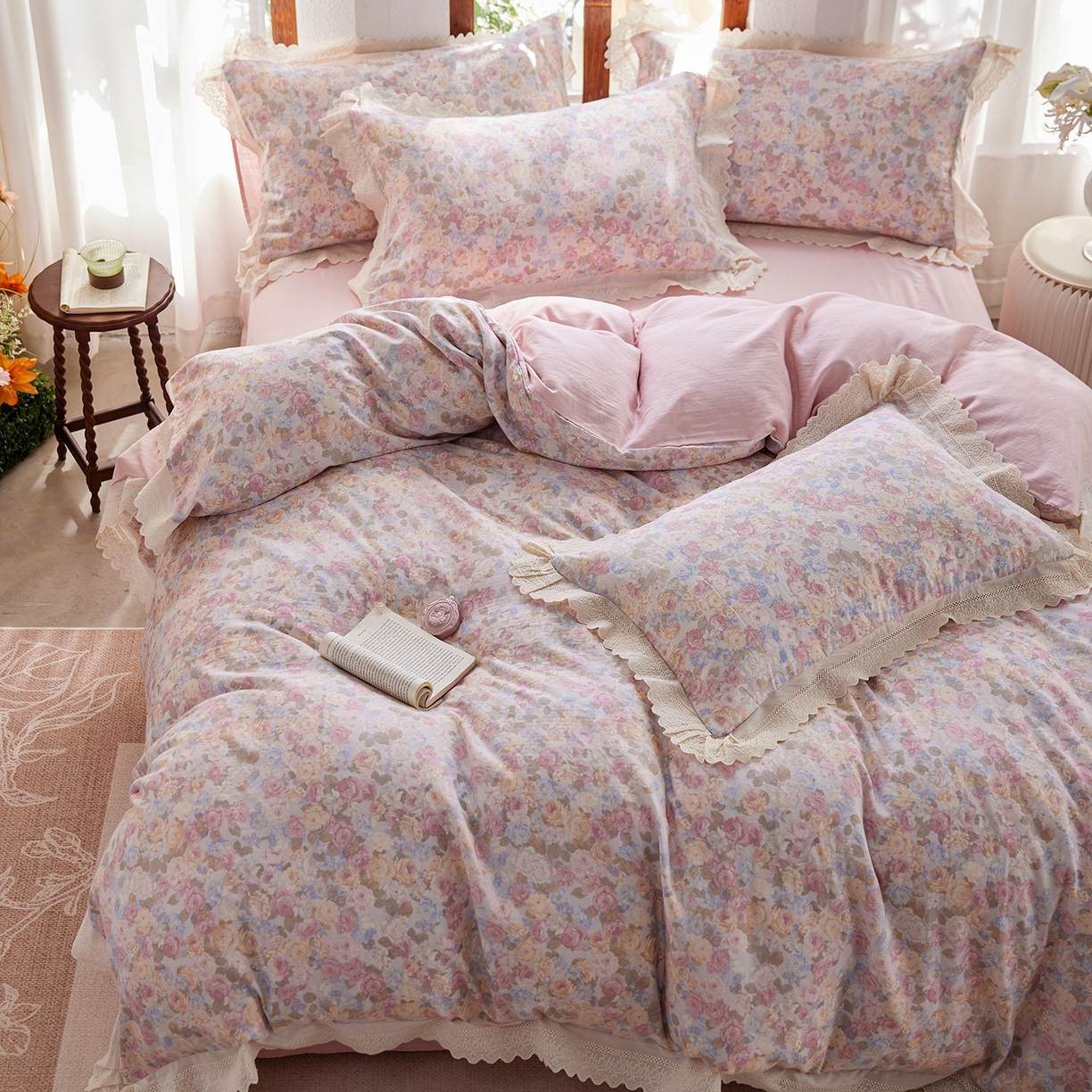 91家纺网 家纺一手货源 找家纺 清雅福 2026春夏新品韩版全棉双层纱镂空花边系列四件套 半岛花园-粉