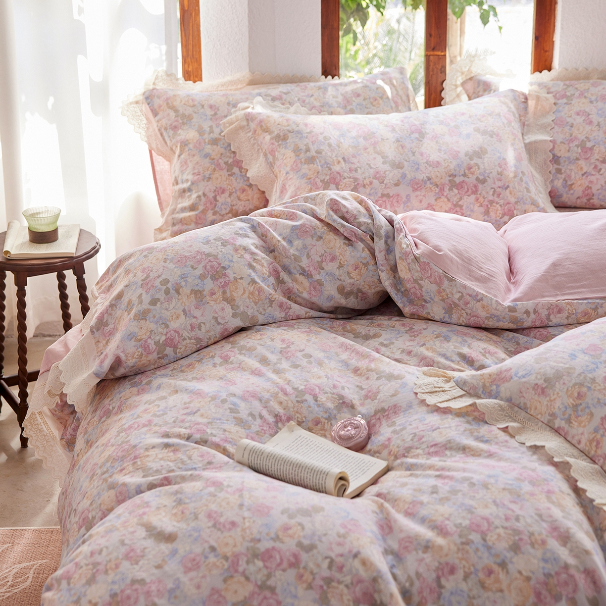 91家纺网 家纺一手货源 找家纺 （总）清雅福 2026春夏新品韩版全棉双层纱镂空花边系列四件套