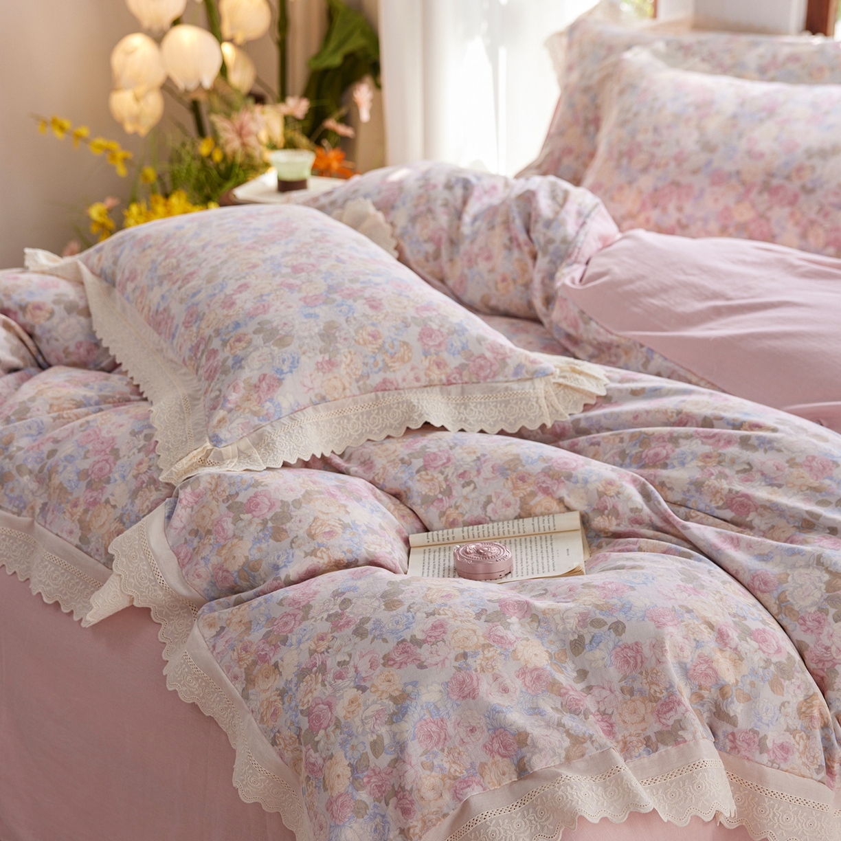 91家纺网 家纺一手货源 找家纺 （总）清雅福 2026春夏新品韩版全棉双层纱镂空花边系列四件套