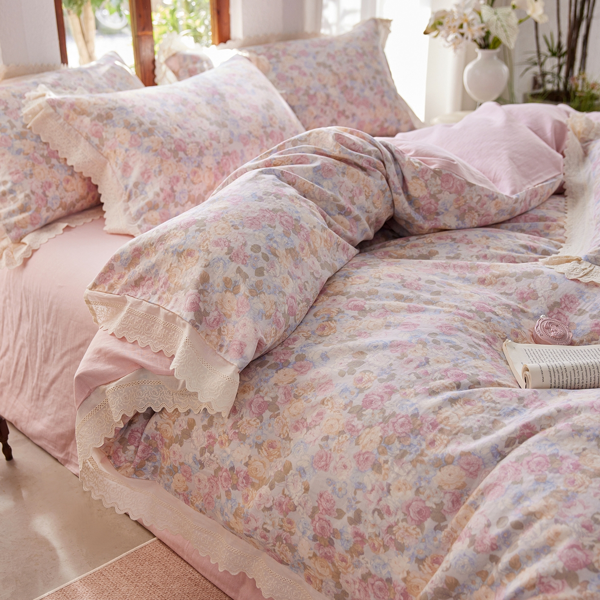 91家纺网 家纺一手货源 找家纺 （总）清雅福 2026春夏新品韩版全棉双层纱镂空花边系列四件套