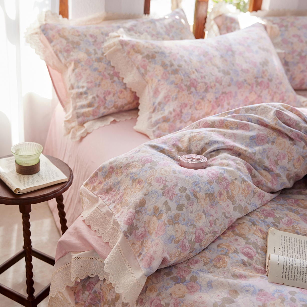 91家纺网 家纺一手货源 找家纺 （总）清雅福 2026春夏新品韩版全棉双层纱镂空花边系列四件套