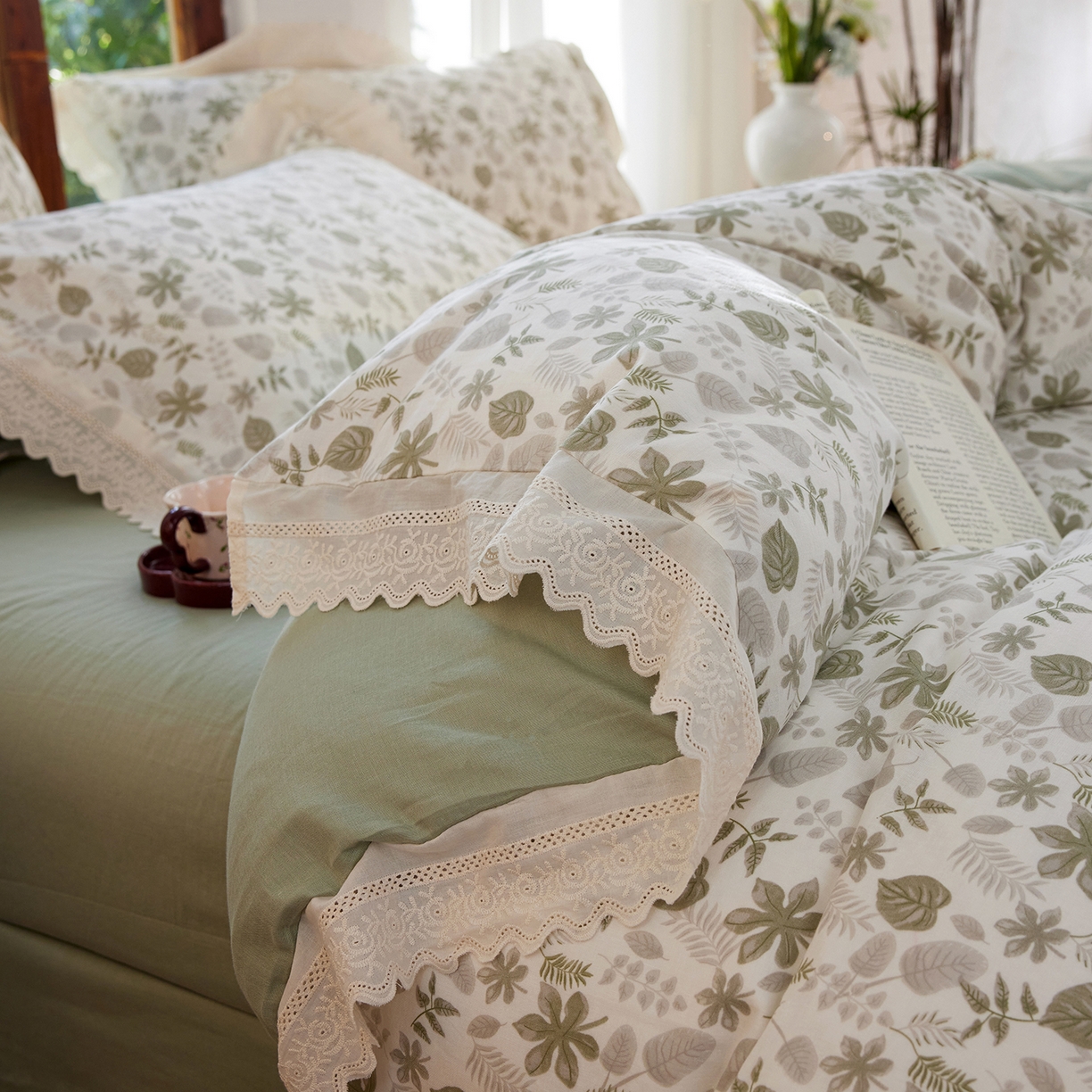 91家纺网 家纺一手货源 找家纺 清雅福 2026春夏新品韩版全棉双层纱镂空花边系列四件套 芊叶