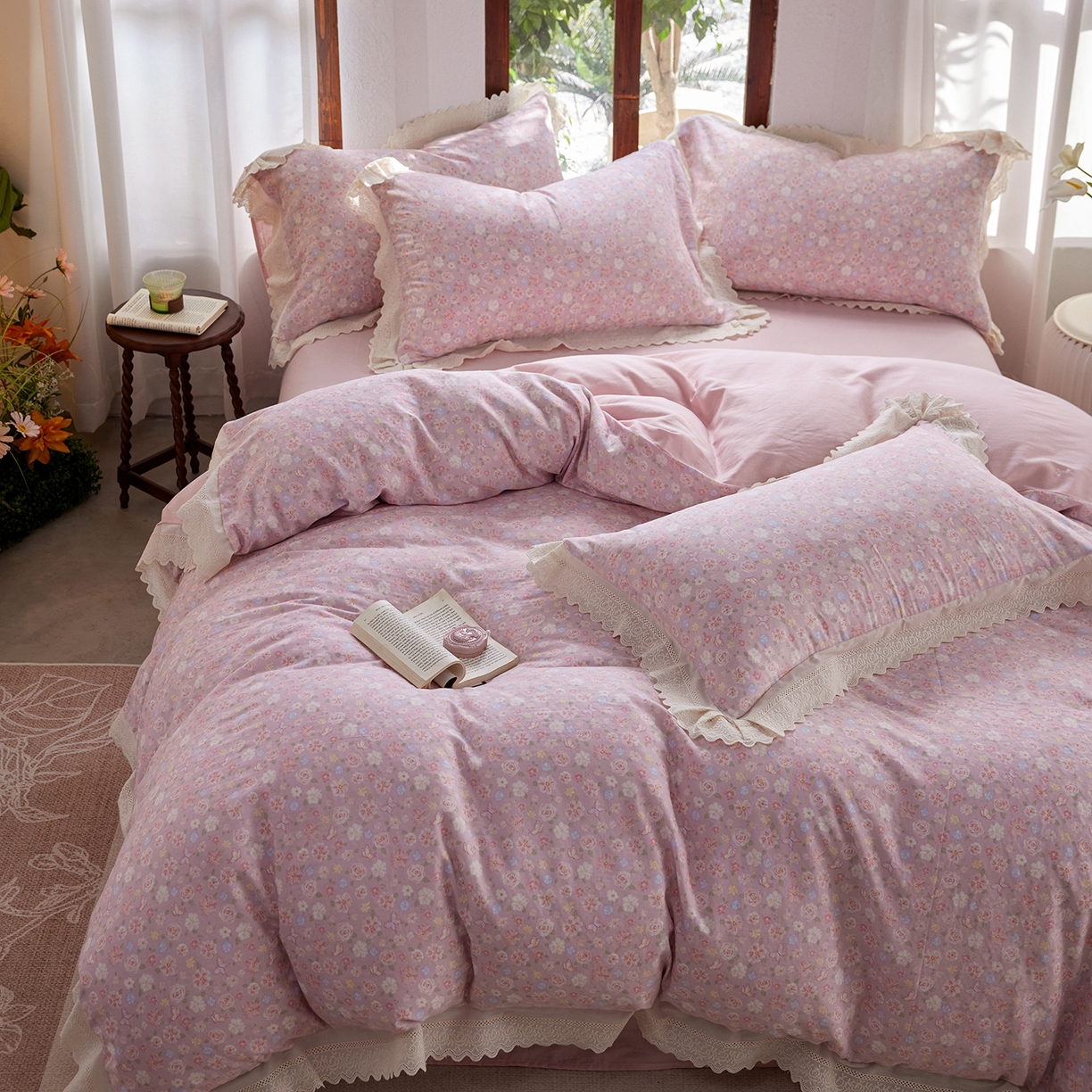 91家纺网 家纺一手货源 找家纺 清雅福 2026春夏新品韩版全棉双层纱镂空花边系列四件套 少女花季