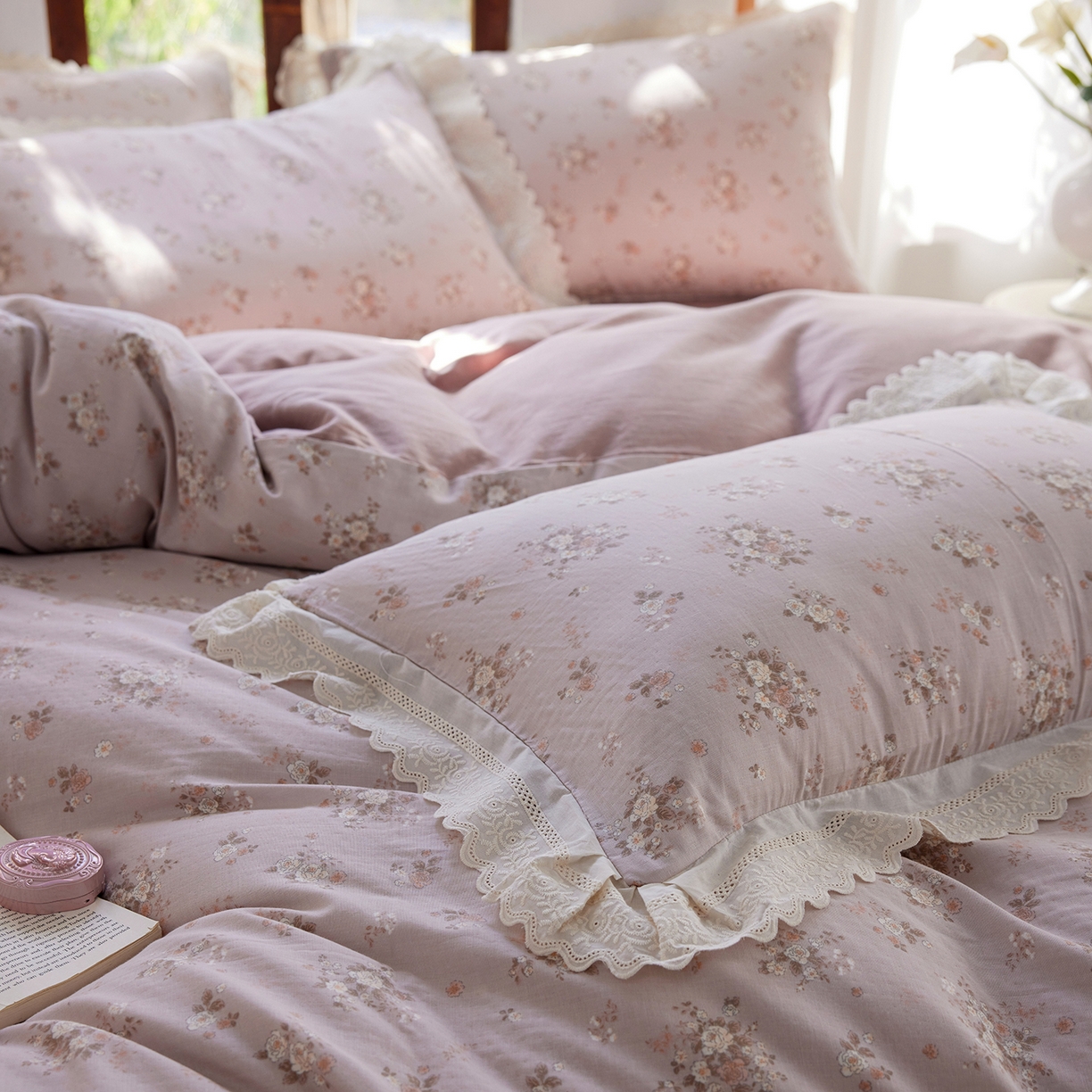 91家纺网 家纺一手货源 找家纺 清雅福 2026春夏新品韩版全棉双层纱镂空花边系列四件套 落日余晖