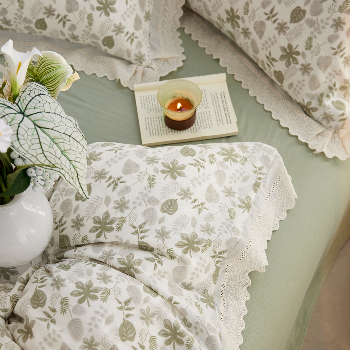 91家纺网 家纺一手货源 找家纺 清雅福 2026春夏新品韩版全棉双层纱镂空花边系列四件套 芊叶