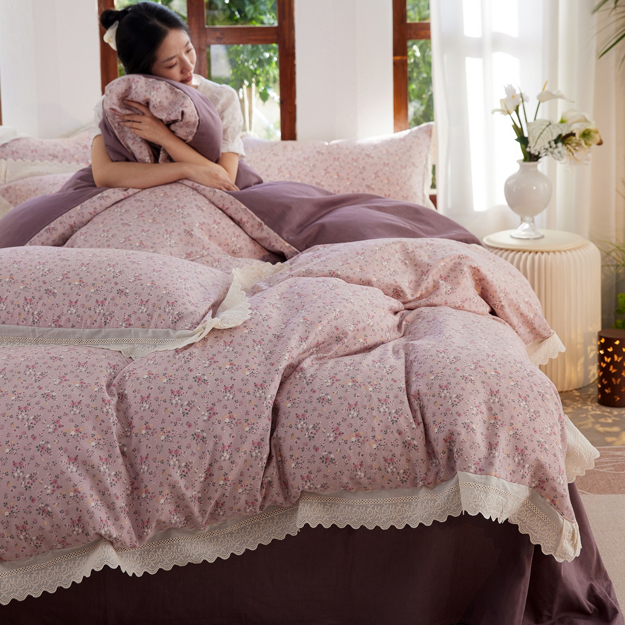 91家纺网 家纺一手货源 找家纺 清雅福 2026春夏新品韩版全棉双层纱镂空花边系列四件套 蔷薇花园