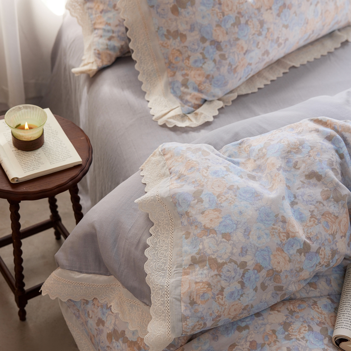 91家纺网 家纺一手货源 找家纺 清雅福 2026春夏新品韩版全棉双层纱镂空花边系列四件套 半岛花园-兰