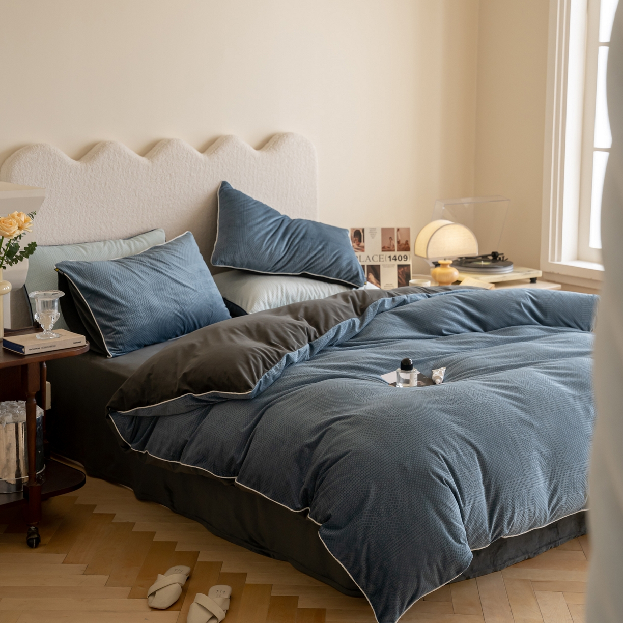 91家纺网 家纺一手货源 找家纺 例外 2025新款210克高克重天鹅绒华夫绒四件套 华夫绒-雾蓝