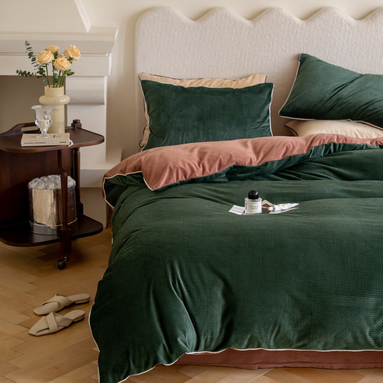 91家纺网 家纺一手货源 找家纺 例外 2025新款210克高克重天鹅绒华夫绒四件套 华夫绒-墨绿