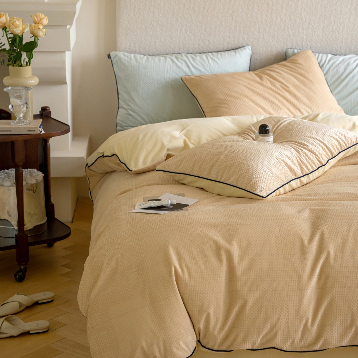 91家纺网 家纺一手货源 找家纺 例外 2025新款210克高克重天鹅绒华夫绒四件套 华夫绒-奶茶