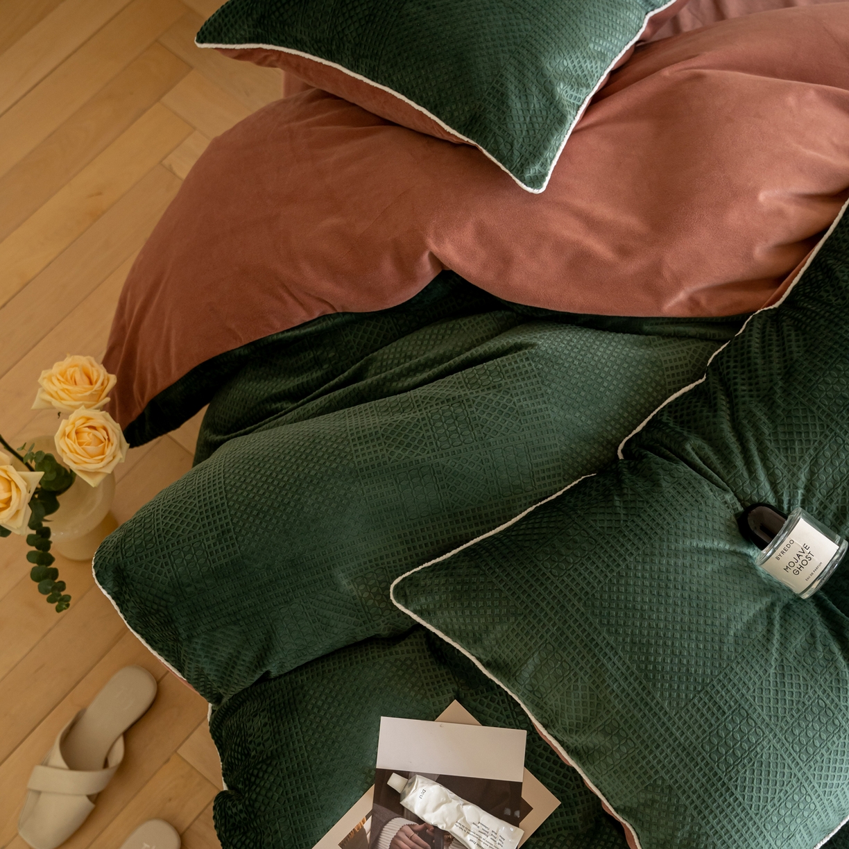 91家纺网 家纺一手货源 找家纺 例外 2025新款210克高克重天鹅绒华夫绒四件套 华夫绒-墨绿