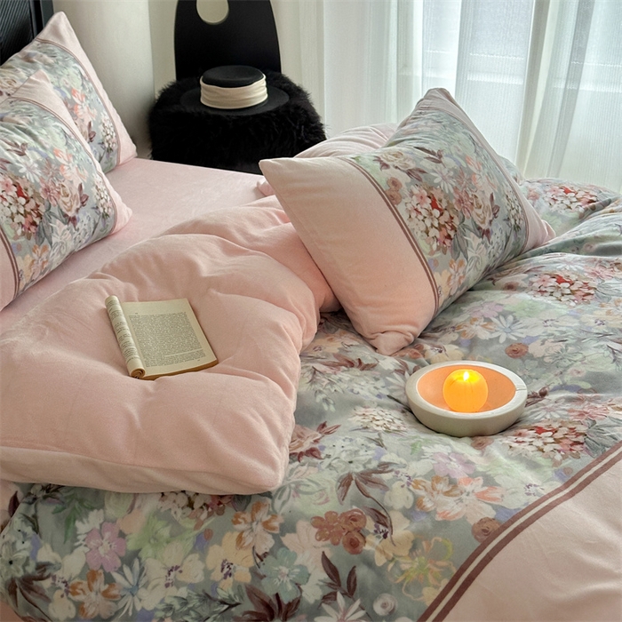 91家纺网 家纺一手货源 找家纺 （总）Sweet dreams甜梦 2025新款全消光数码印花加厚复古碎花牛奶绒四件套-实拍图