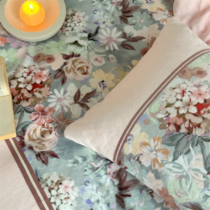 91家纺网 家纺一手货源 找家纺 （总）Sweet dreams甜梦 2025新款全消光数码印花加厚复古碎花牛奶绒四件套-实拍图