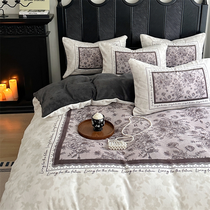 91家纺网 家纺一手货源 找家纺 Sweet dreams甜梦 2025新款全消光数码印花加厚复古碎花牛奶绒四件套-实拍图 莱亚