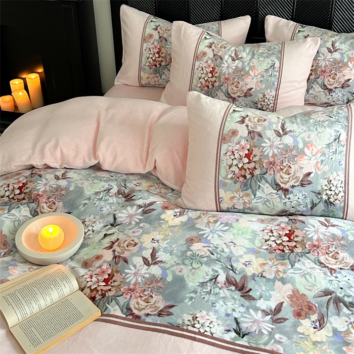 91家纺网 家纺一手货源 找家纺 Sweet dreams甜梦 2025新款全消光数码印花加厚复古碎花牛奶绒四件套-实拍图 爱丽丝