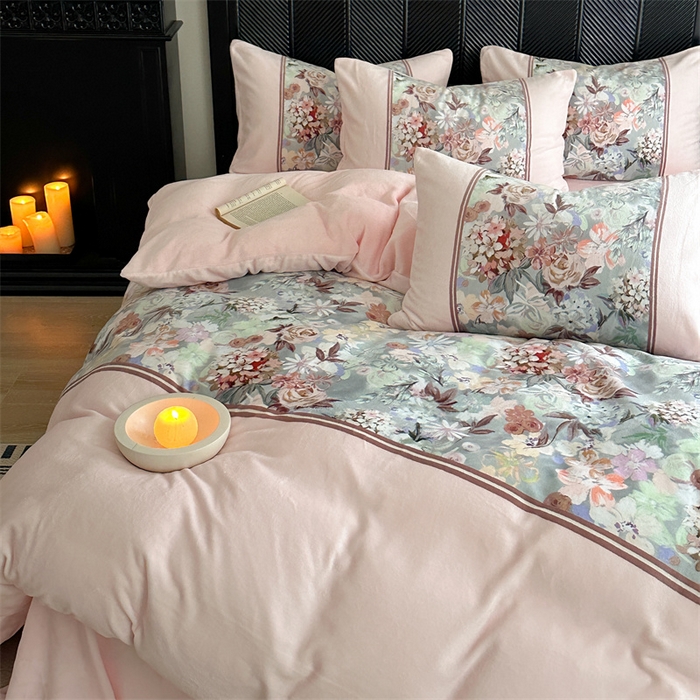 91家纺网 家纺一手货源 找家纺 Sweet dreams甜梦 2025新款全消光数码印花加厚复古碎花牛奶绒四件套-实拍图 爱丽丝