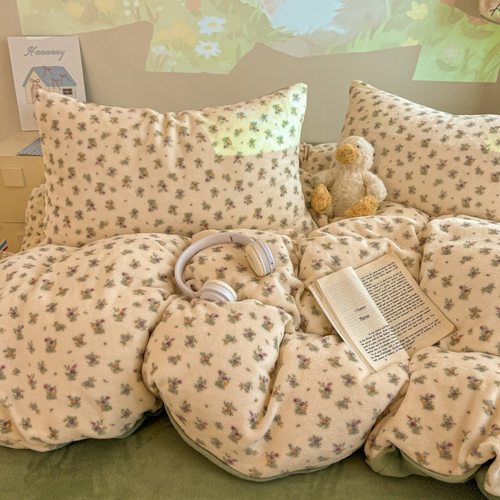 91家纺网 家纺一手货源 找家纺 暖伊家居 2025牛奶绒小布袋四件套 繁花似梦