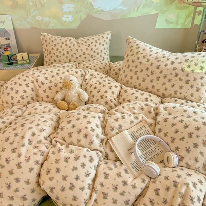 91家纺网 家纺一手货源 找家纺 暖伊家居 2025牛奶绒小布袋四件套 繁花似梦