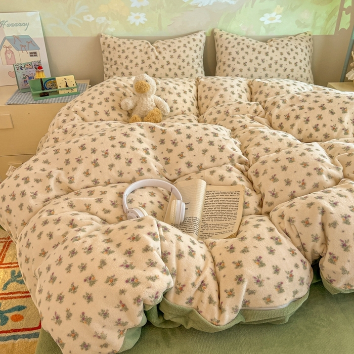 91家纺网 家纺一手货源 找家纺 暖伊家居 2025牛奶绒小布袋四件套 繁花似梦