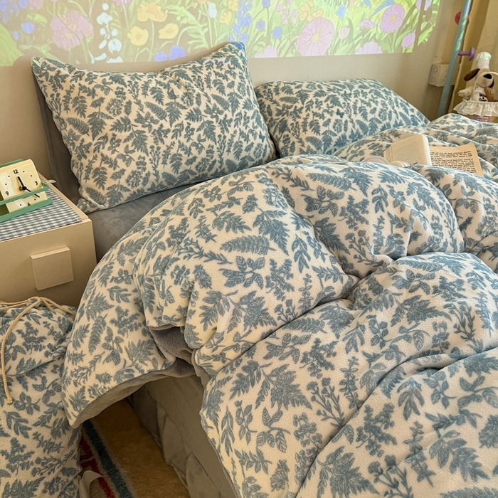 91家纺网 家纺一手货源 找家纺 暖伊家居 2025牛奶绒小布袋四件套 风沙沙