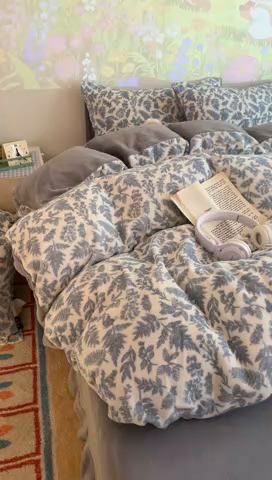 91家纺网 家纺一手货源 找家纺 暖伊家居 2025牛奶绒小布袋四件套 风沙沙