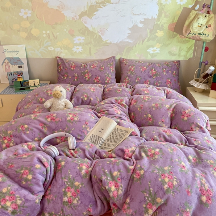 91家纺网 家纺一手货源 找家纺 暖伊家居 2025牛奶绒小布袋四件套 罗兰雨