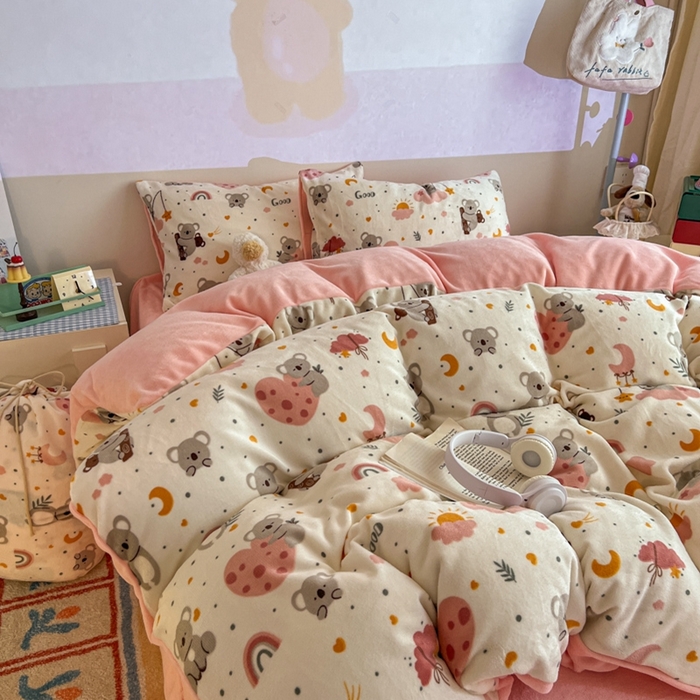 91家纺网 家纺一手货源 找家纺 暖伊家居 2025牛奶绒小布袋四件套 小考拉