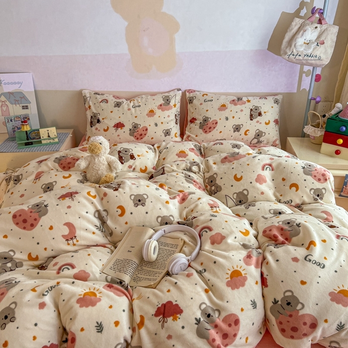 91家纺网 家纺一手货源 找家纺 暖伊家居 2025牛奶绒小布袋四件套 小考拉