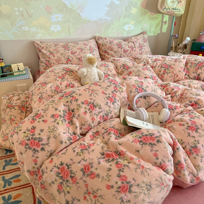 91家纺网 家纺一手货源 找家纺 暖伊家居 2025牛奶绒小布袋四件套 星辰闪烁