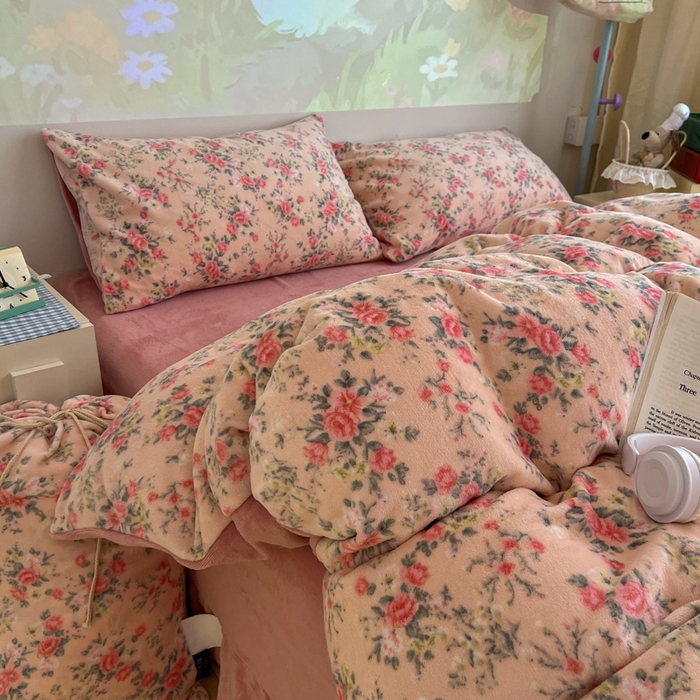 91家纺网 家纺一手货源 找家纺 暖伊家居 2025牛奶绒小布袋四件套 星辰闪烁