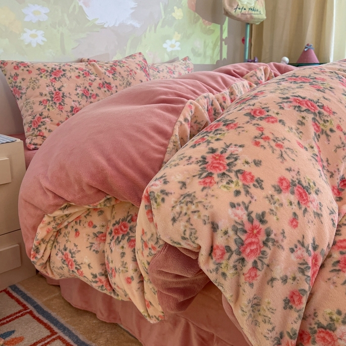 91家纺网 家纺一手货源 找家纺 暖伊家居 2025牛奶绒小布袋四件套 星辰闪烁