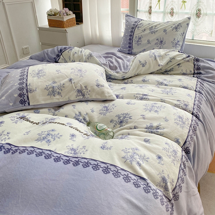 91家纺网 家纺一手货源 找家纺 （总）Sweet dreams甜梦 2025新款全消光数码印花加厚复古碎花牛奶绒四件套-风格3