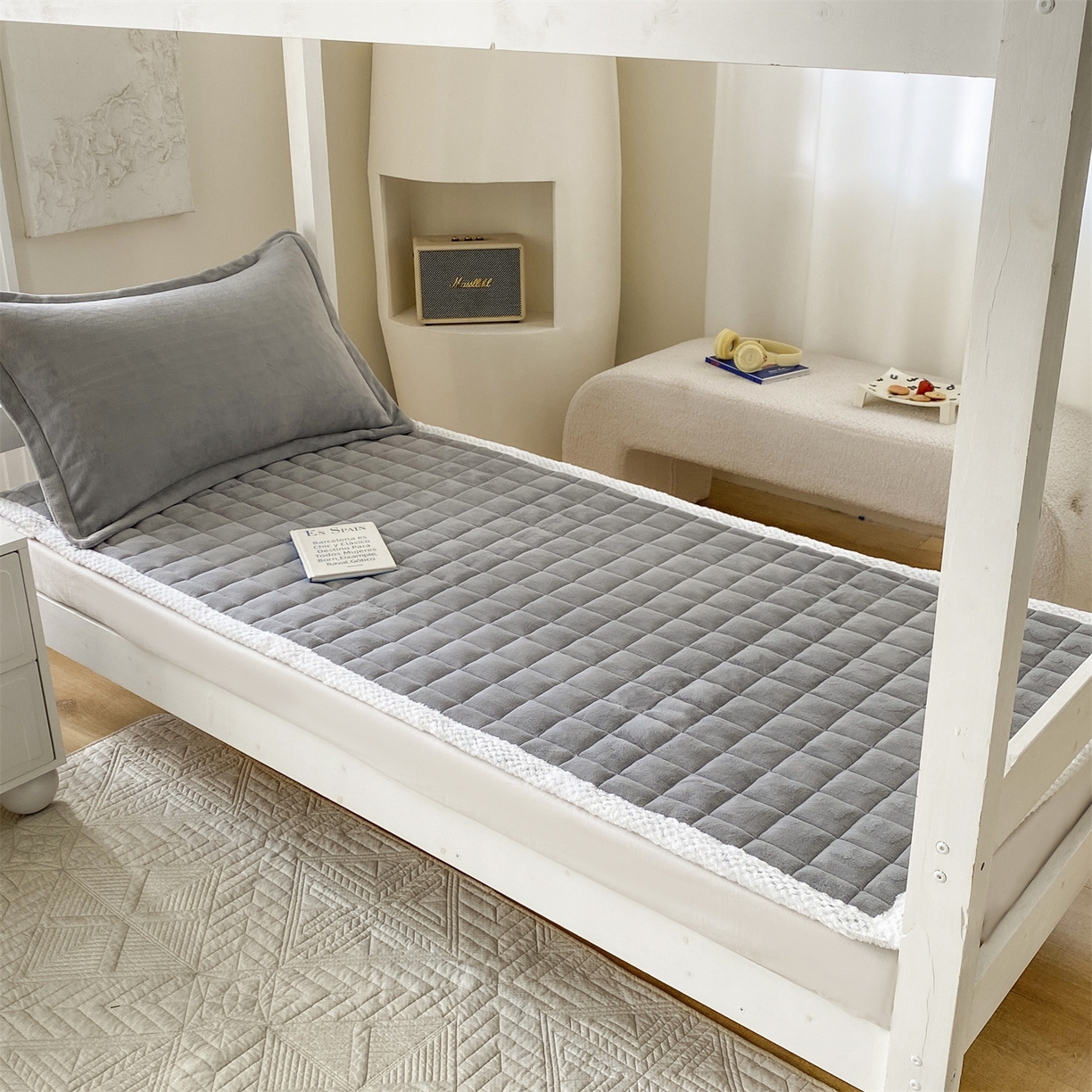 凌云家纺 2025新款230克全消光牛奶绒夹棉加厚床盖学生宿舍床褥 炫耀灰-高克重绒