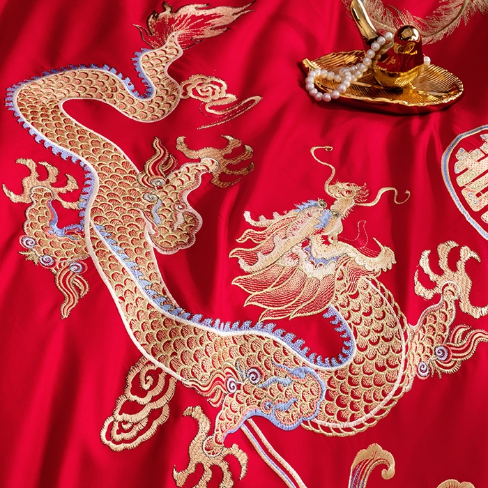 91家纺网 家纺一手货源 找家纺 （总）梵克保罗 2025秋冬新款全棉绣花婚庆四件套六件套靠垫