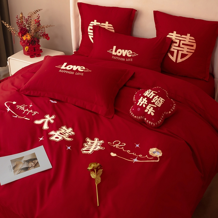 91家纺网 家纺一手货源 找家纺 梵克保罗 2025秋冬新款全棉绣花婚庆四件套六件套靠垫 棉角花百年好合