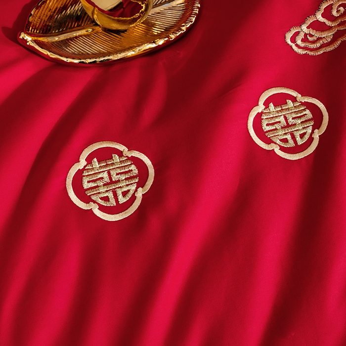 91家纺网 家纺一手货源 找家纺 梵克保罗 2025秋冬新款全棉绣花婚庆四件套六件套靠垫 棉7流苏大龙凤