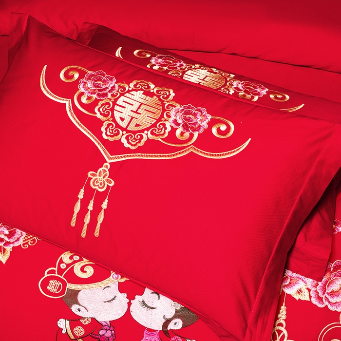 91家纺网 家纺一手货源 找家纺 梵克保罗 2025秋冬新款全棉绣花婚庆四件套六件套靠垫 棉美满婚姻