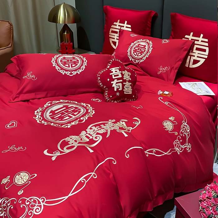 91家纺网 家纺一手货源 找家纺 梵克保罗 2025秋冬新款全棉绣花婚庆四件套六件套靠垫 棉我们结婚吧