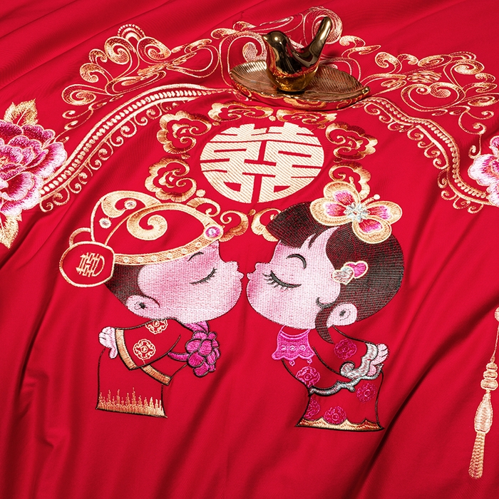 91家纺网 家纺一手货源 找家纺 梵克保罗 2025秋冬新款全棉绣花婚庆四件套六件套靠垫 棉美满婚姻