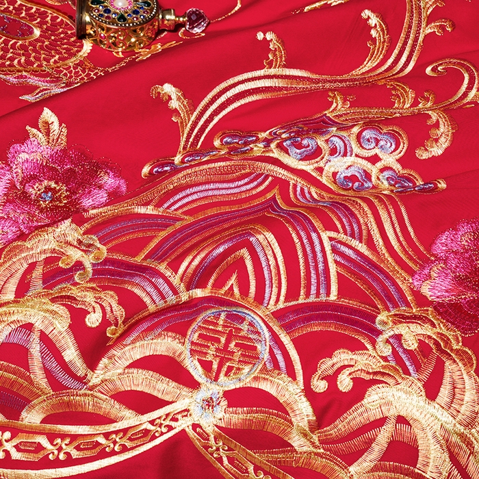 91家纺网 家纺一手货源 找家纺 梵克保罗 2025秋冬新款全棉绣花婚庆四件套六件套靠垫 棉盘龙绣凤