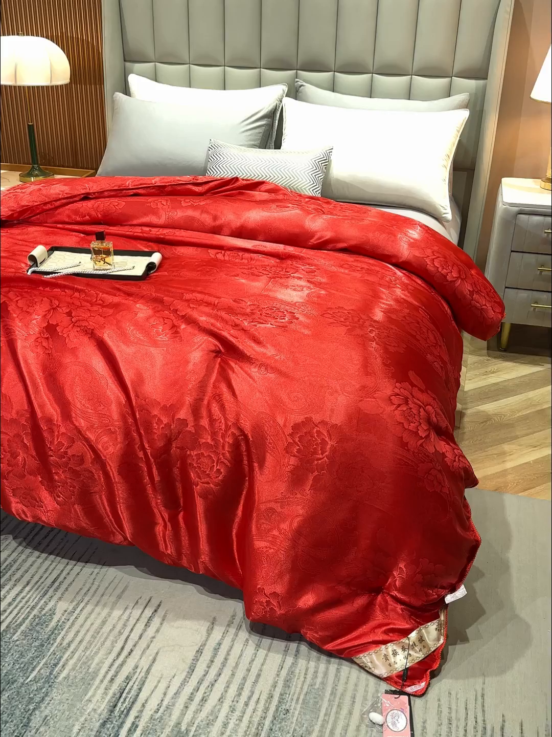 91家纺网 家纺一手货源 找家纺 （总）畅畅家纺 2025新款贡缎提花牡丹花封口羽丝棉被手工订花冬被夏被春秋被芯