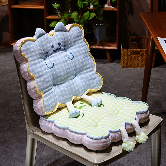 91家纺网 家纺一手货源 找家纺 仟亿莱 2025新款格子喵花边坐垫 花瓣绿格喵