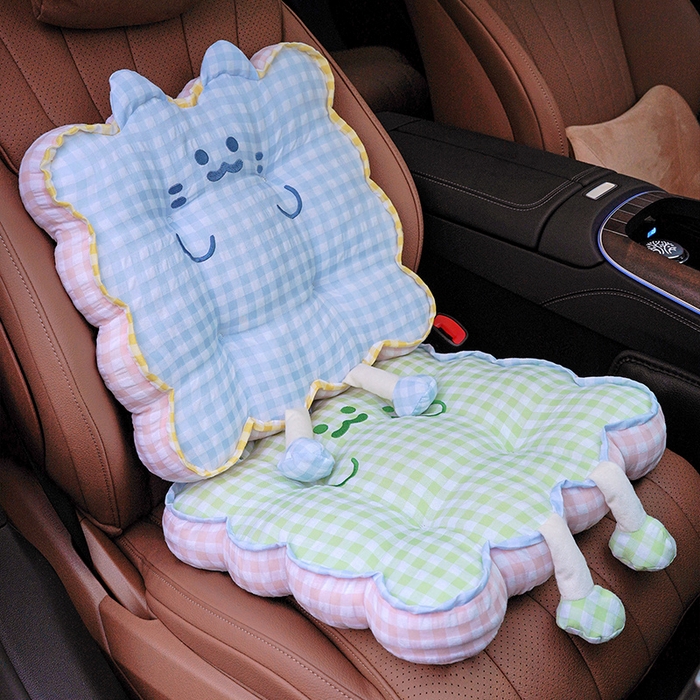 91家纺网 家纺一手货源 找家纺 仟亿莱 2025新款格子喵花边坐垫 花瓣绿格喵