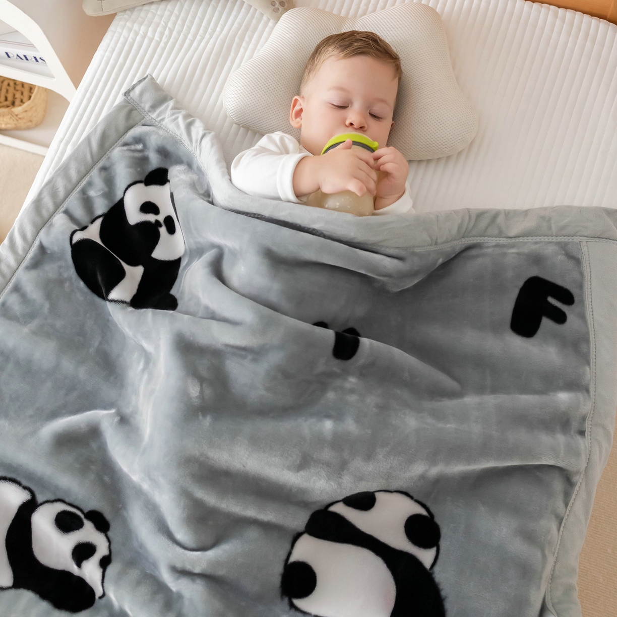 91家纺网 家纺一手货源 找家纺 单人学生云毯水貂绒毛毯羊羔绒珊瑚绒毯法莱绒毯拉舍尔毯云貂绒毯大兔毛盖毯 小熊猫