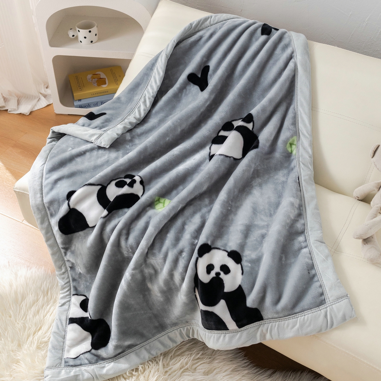 91家纺网 家纺一手货源 找家纺 单人学生云毯水貂绒毛毯羊羔绒珊瑚绒毯法莱绒毯拉舍尔毯云貂绒毯大兔毛盖毯 小熊猫